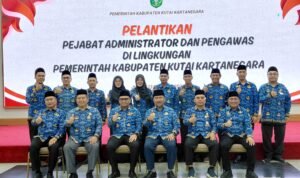 Lantik 11 Pejabat Kukar - Adakata.id Lantik 11 Pejabat Kukar